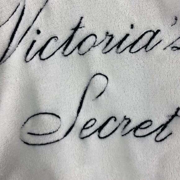 Victoria's Secret Plush Bath Robe White Size ML Medium Large Plush Mid Length - Picture 8 of 14